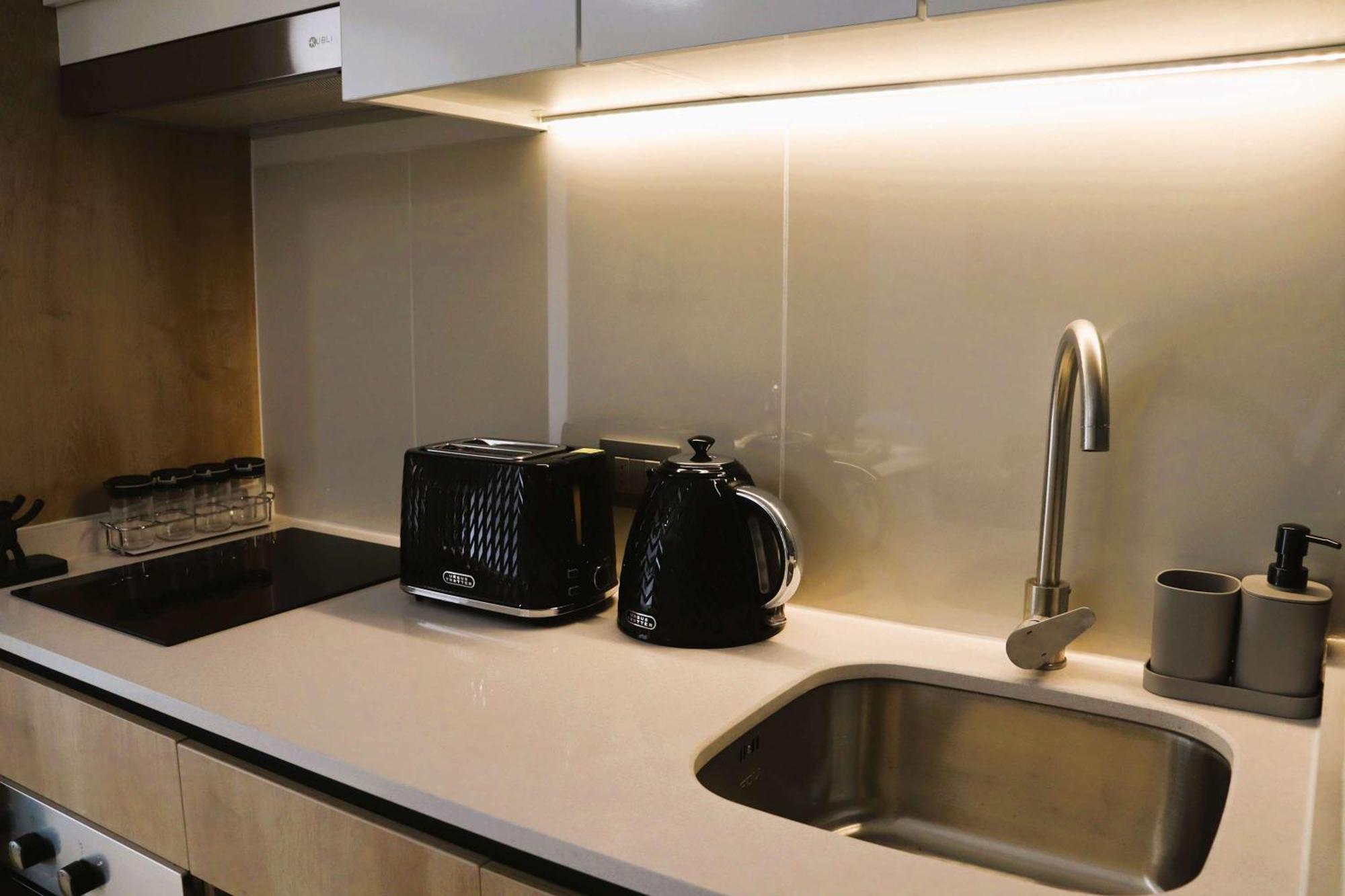 Hom I Nuevo Inmejorable En Centro De Apartamento Santiago